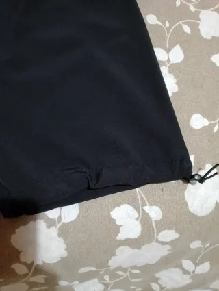 Pantaloni neri larghi con coulisse