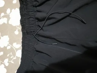 Pantaloni neri larghi con coulisse