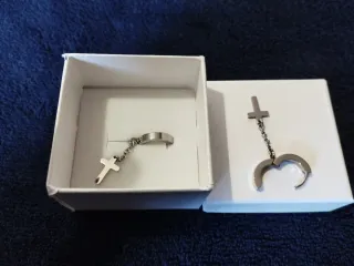 Pendientes de cruz LOTUS (NUEVOS)
