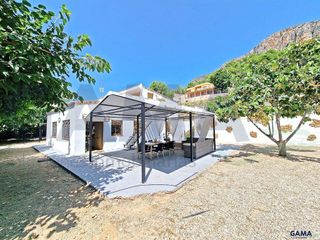 Chalet en venta en Zona Urbanizaciones en Alzira