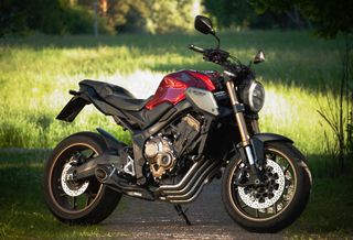 HONDA CB650R 2023 Roja