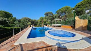 Chalet en venta en Santa Maria de Trassierra en Córdoba