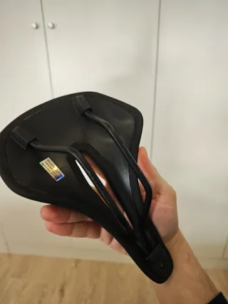 Sillín Balugoe Negro 155mm