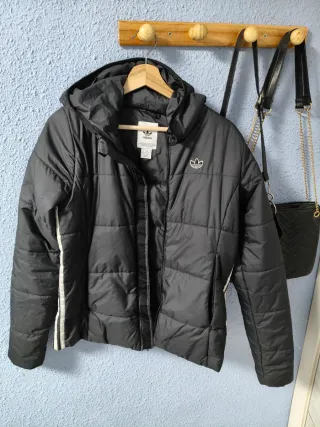 Chaqueta Adidas acolchada negra Talla S