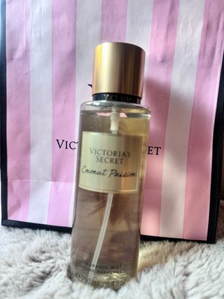 Victoria's Secret Coconut Passion Bruma Corporal