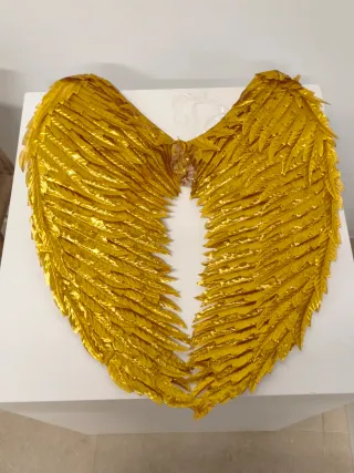 Alas doradas para disfraz