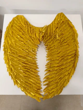 Alas doradas para disfraz