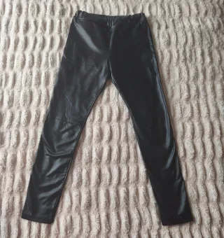 Pantalones/ leggins negros efecto piel