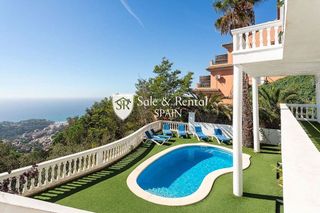 Chalet en venta en Roca Grossa - Serra Brava en Lloret de Mar