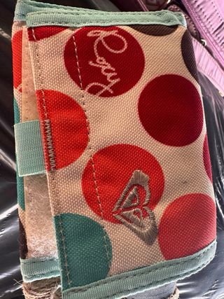 Cartera Reebok Negra y Beige