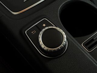 MERCEDES-BENZ GLA 250 4MATIC