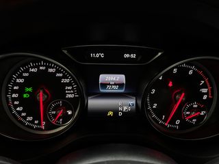 MERCEDES-BENZ GLA 250 4MATIC