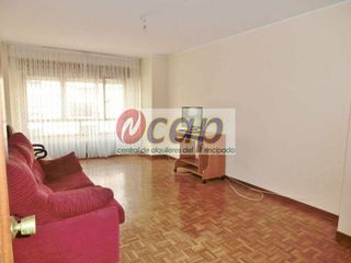 Piso en alquiler en Centro en Gijón