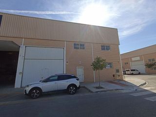 Nave industrial en alquiler en Meliana