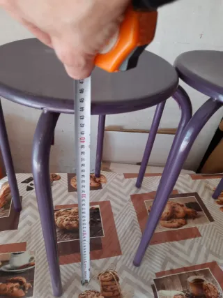 2 Taburetes metálicos morados diametro 29cm