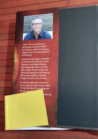 Novela "El demonólogo", de Andrew Pyper. Espasa.