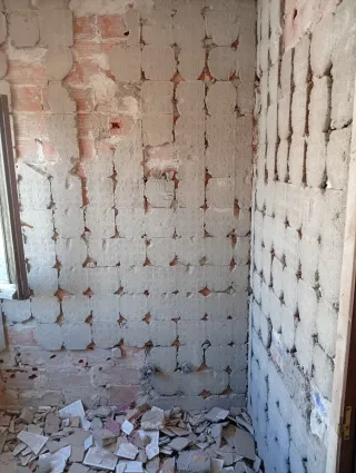 DEMOLEDOR/PICADOR. DESMANTELAMOS TU PISO.