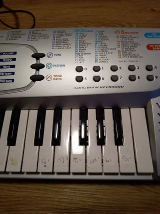 Teclado Casio SA-75 - piano