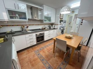 Piso en venta en Parque Ayala - Jardín de la Abadía - Huelín en Málaga