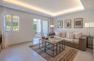 Casa adosada en alquiler en Los Naranjos - Las Brisas en Marbella