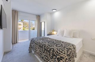 Casa adosada en alquiler en Los Naranjos - Las Brisas en Marbella