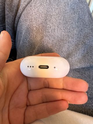 AirPods 4
