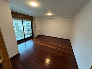 Piso en alquiler en Zona de Plaza de Barcelos en Pontevedra