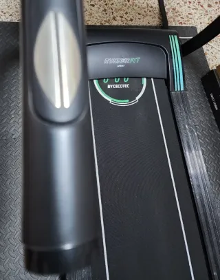 Cinta de correr ,aún con el plástico de embalaje