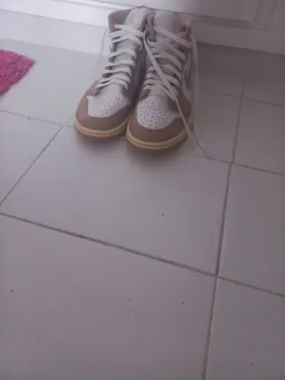 Zapatillas Jordan Hombre Beige/Blanco Talla...