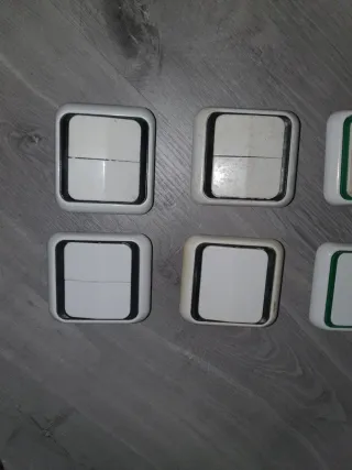 Interruptores y enchufes varios