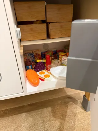 Cocina de juguete con accesorios