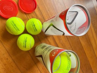 2 botes pelotas pádel Bullpadel Premium Pro