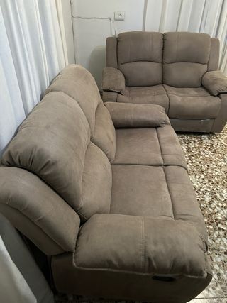 2 sofás de tela beige y marrón