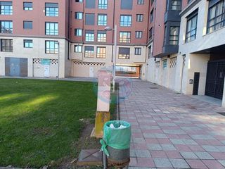 Local comercial en venta en La Chantría - La Lastra en León