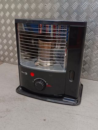 Estufa de parafina negra