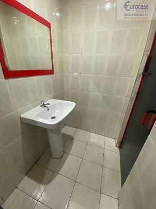 Local comercial en venta en Los Bloques en Zamora