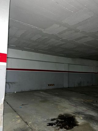 Garaje en venta en Linares