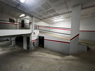 Garaje en venta en Linares