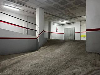 Garaje en venta en Linares