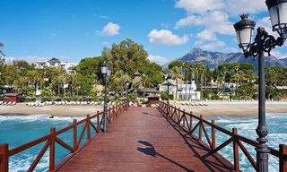 Casa adosada en alquiler en Los Naranjos - Las Brisas en Marbella
