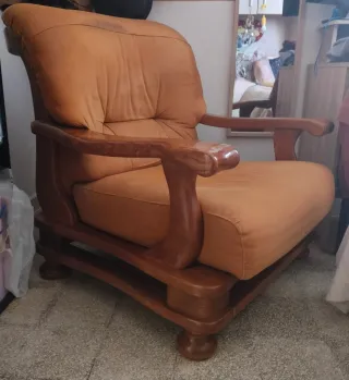 Poltrona vintage in legno e tessuto