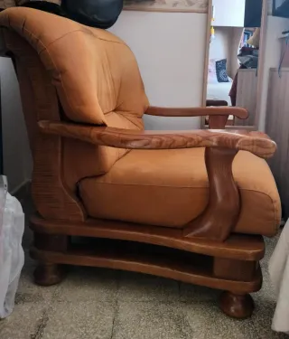 Poltrona vintage in legno e tessuto