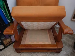 Poltrona vintage in legno e tessuto