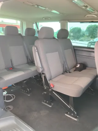 Volkswagen Caravelle 2011