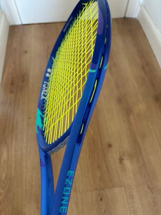 Raqueta Yonex EZONE 98 (305gr) mango 3
