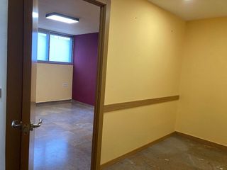 Oficina en alquiler en Plaza España - Villa Pilar - Reyes Católicos - Vadillos en Burgos