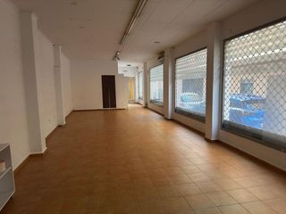 Local comercial en alquiler en Algemesí