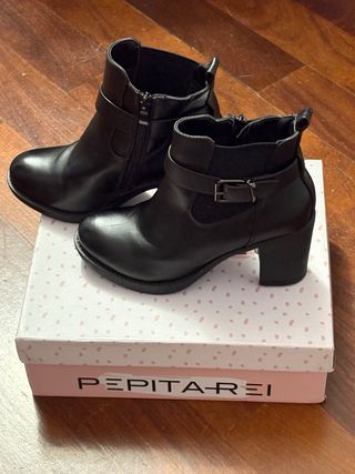 Stivaletti Tronchetti Pepita Rei