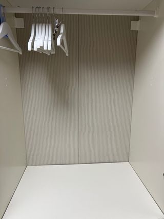 Armario infantil Ikea blanco con estrellas