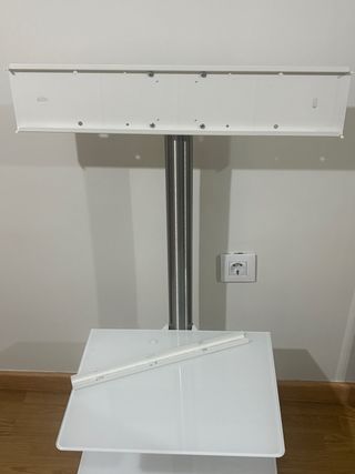 Mesa TV cristal regulable